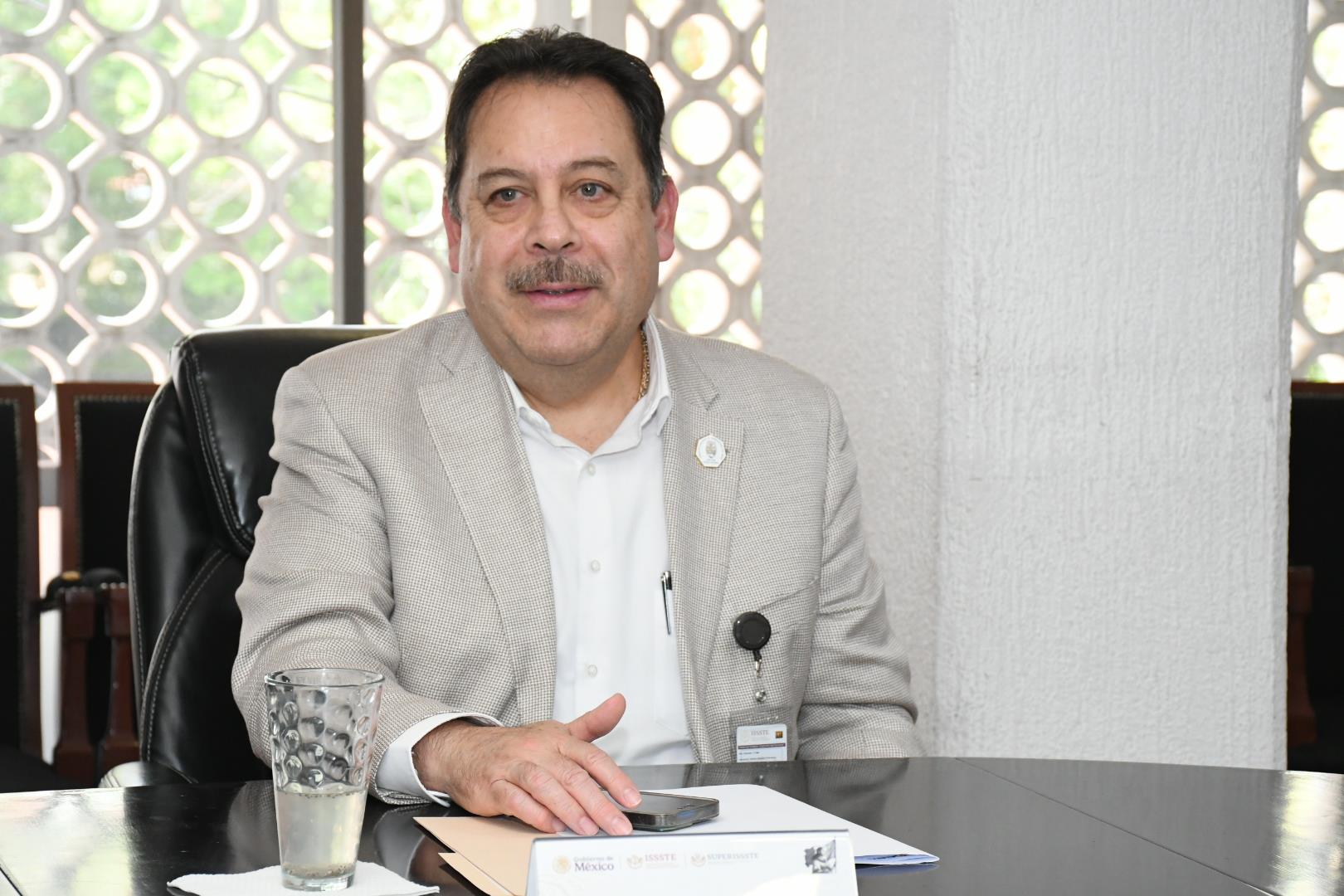 Reunión de trabajo con la Mtra. Dunia Ludlow Deloya, Directora de SUPERISSSTE